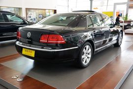 2014款大众辉腾3.0L行政型