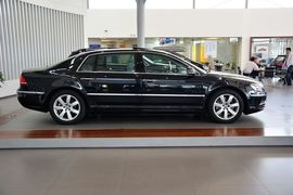 2014款大众辉腾3.0L行政型
