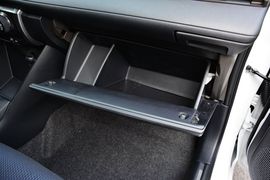 2015款丰田致炫1.5E魅动版AT