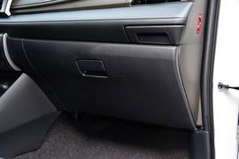 2015款丰田致炫1.5E魅动版AT