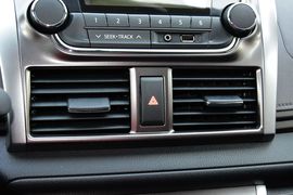 2015款丰田致炫1.5E魅动版AT