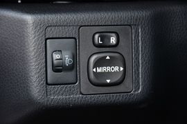 2015款丰田致炫1.5E魅动版AT