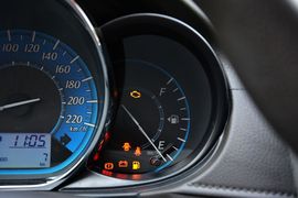 2015款丰田致炫1.5E魅动版AT