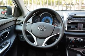 2015款丰田致炫1.5E魅动版AT