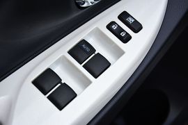 2015款丰田致炫1.5G自动炫动天窗特别版