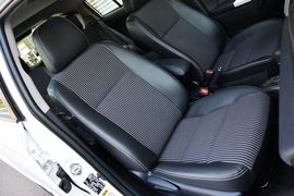 2015款丰田致炫1.5G自动炫动天窗特别版