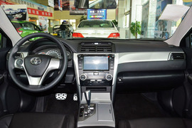 2012款丰田凯美瑞骏瑞2.0S耀动版