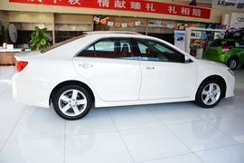 2012款丰田凯美瑞骏瑞2.0S耀动版