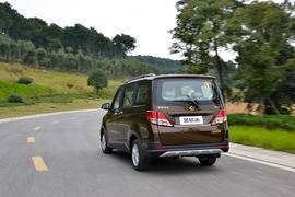 2015款长安金欧诺1.5L豪华型