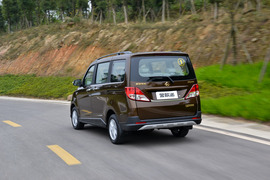 2015款长安金欧诺1.5L豪华型