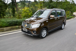 2015款长安金欧诺1.5L豪华型