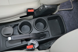 2015款长安金欧诺1.5L豪华型