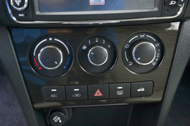 2015款长安金欧诺1.5L豪华型