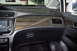 2014款长城C50升级版1.5T手动时尚型