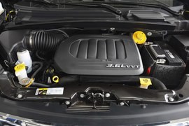 2014款克莱斯勒大捷龙3.6L舒适版