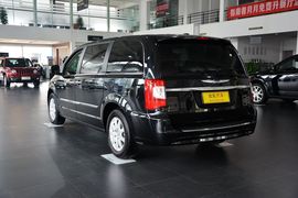 2014款克莱斯勒大捷龙3.6L舒适版