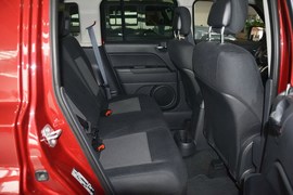 2014款Jeep自由客2.0L运动增强版