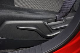 2014款Jeep自由客2.0L运动增强版