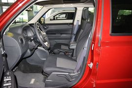 2014款Jeep自由客2.0L运动增强版