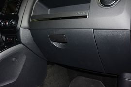 2014款Jeep自由客2.0L运动增强版