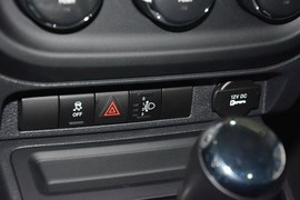 2014款Jeep自由客2.0L运动增强版