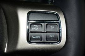 2014款Jeep自由客2.0L运动增强版