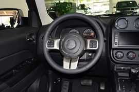 2014款Jeep自由客2.0L运动增强版