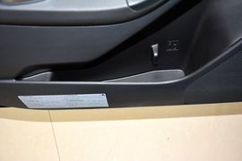 2013款斯巴鲁森林人2.0T自动尊贵导航版