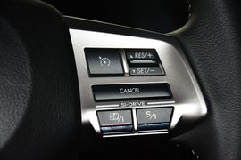 2013款斯巴鲁森林人2.0T自动尊贵导航版