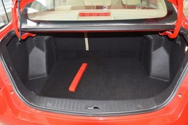 2013款北京汽车E150手动乐尚型