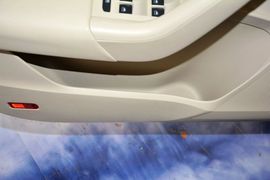 2015款斯柯达明锐1.6L自动逸俊版