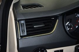 2015款斯柯达明锐1.6L自动逸俊版