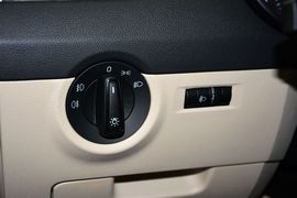 2015款斯柯达明锐1.6L自动逸俊版