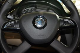 2015款斯柯达明锐1.6L自动逸俊版