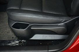 2013款标致307两厢1.6L手动舒适版