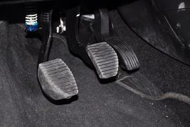 2013款标致307两厢1.6L手动舒适版