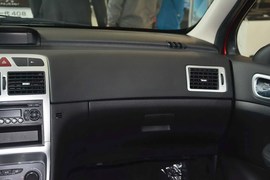 2013款标致307两厢1.6L手动舒适版