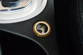 2013款标致307两厢1.6L手动舒适版