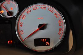 2013款标致307两厢1.6L手动舒适版