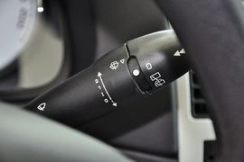 2013款标致307两厢1.6L手动舒适版