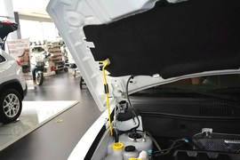2014款Jeep指南者2.4L四驱豪华导航版