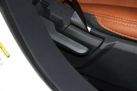 2014款Jeep指南者2.4L四驱豪华导航版