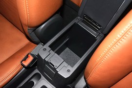 2014款Jeep指南者2.4L四驱豪华导航版