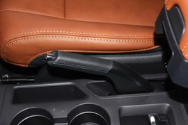 2014款Jeep指南者2.4L四驱豪华导航版