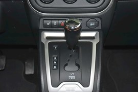 2014款Jeep指南者2.4L四驱豪华导航版