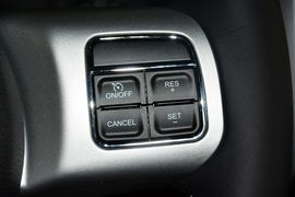 2014款Jeep指南者2.4L四驱豪华导航版