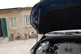 2015款双龙爱腾Sports皮卡2.0AT四驱