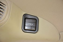 2009款东风风度御轩2.0L手动豪华型