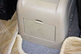 2009款东风风度御轩2.0L手动豪华型