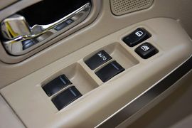 2009款东风风度御轩2.0L手动豪华型